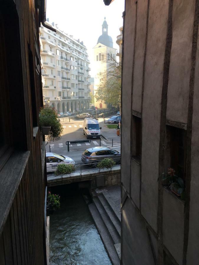 Lodges Du Canal St-Dominique Анси Экстерьер фото