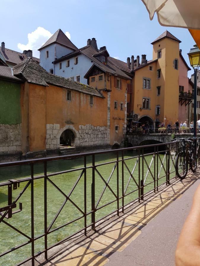 Lodges Du Canal St-Dominique Анси Экстерьер фото